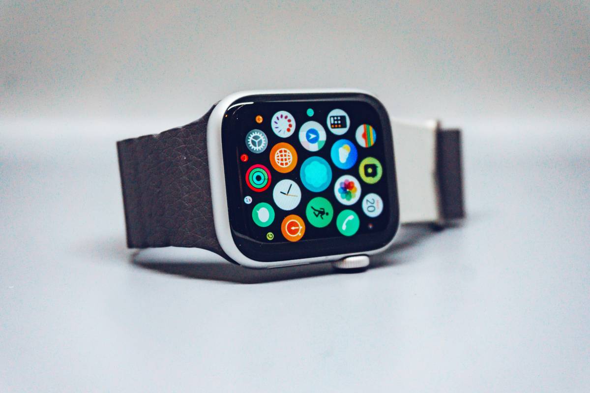 Close-up of a device stem watch showing a clean STEM interface with visible sin/cos/tan buttons and real-time unit conversion display
